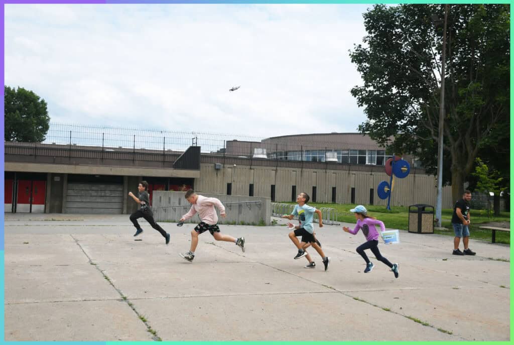 Course de drone; Camp de jour informatique à Repentigny 2024 : Animation Info-découverte.